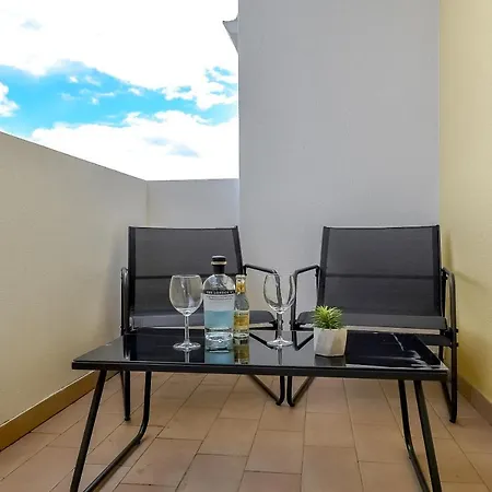 Penthouse Papoila *