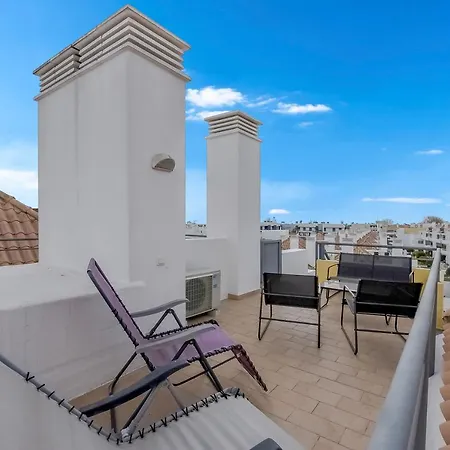 Penthouse Papoila Apartment *